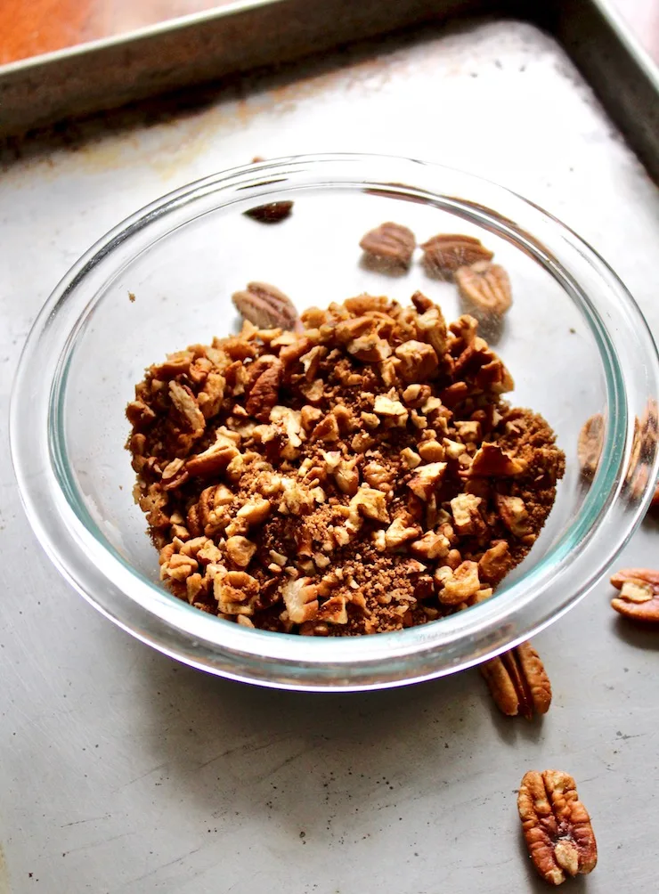 Streusel topping mixed in bowl.