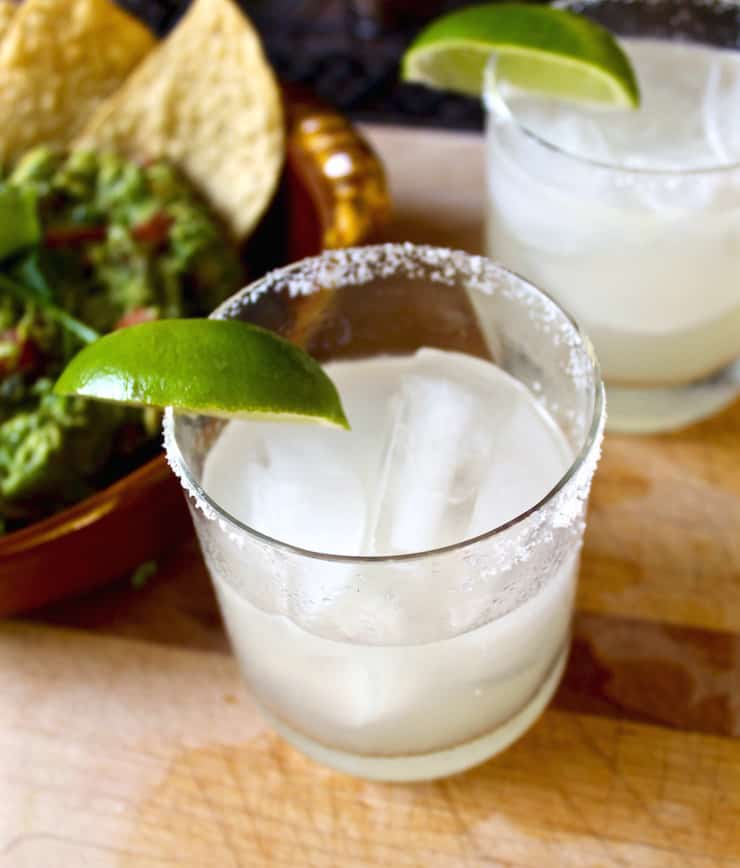 Classic Margaritas {How to make a perfect margarita}