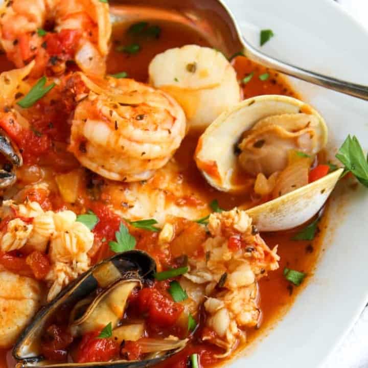 Classic Cioppino Seafood Stew - The Hungry Bluebird