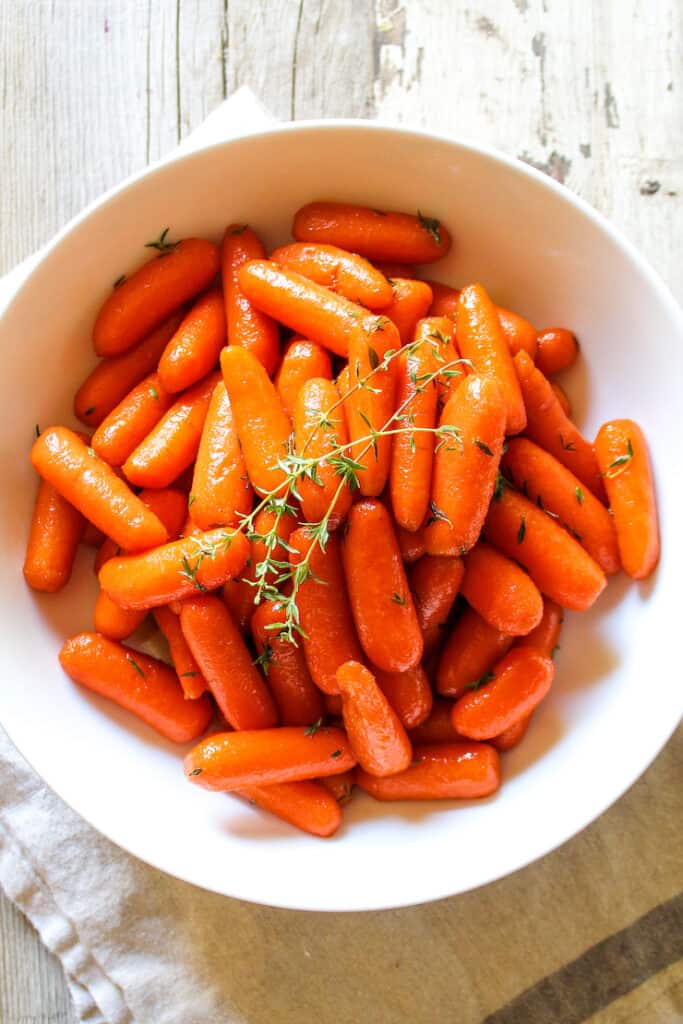 Honey Brown Sugar Glazed Carrots the hungry bluebird