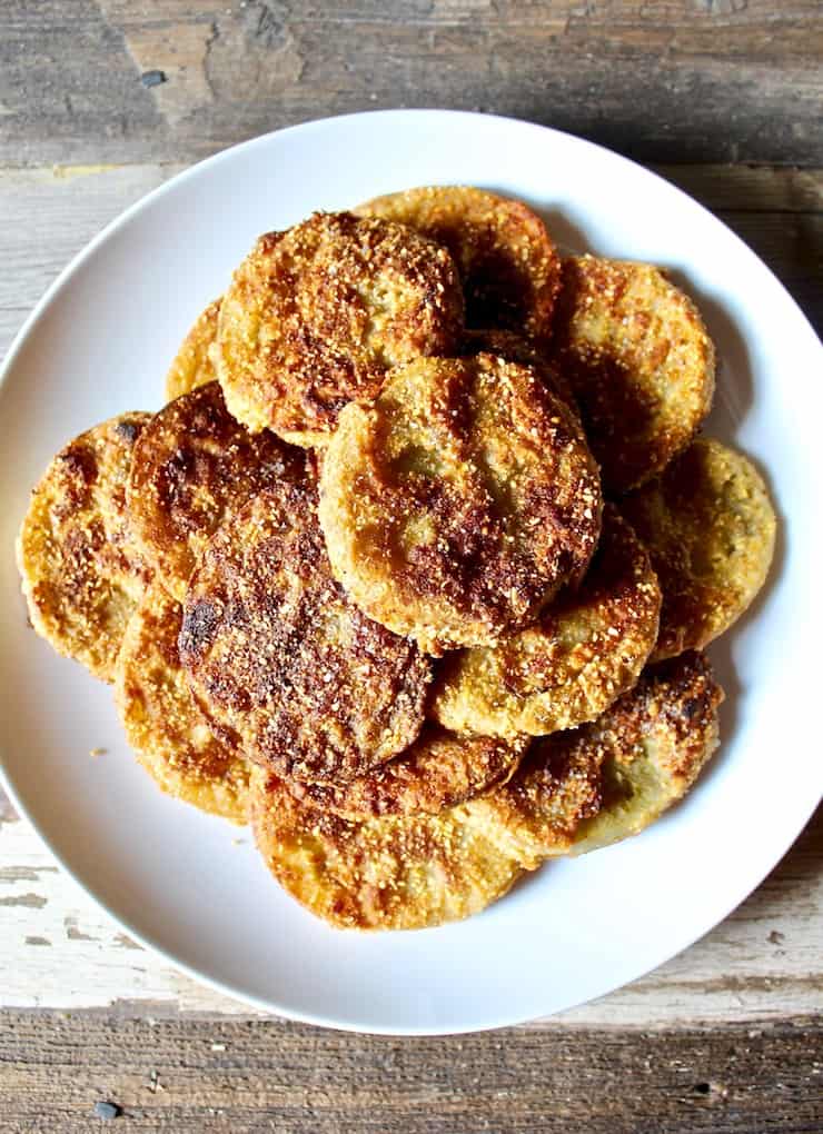 Southern Fried Green Tomatoes Recipe - the hungry bluebird