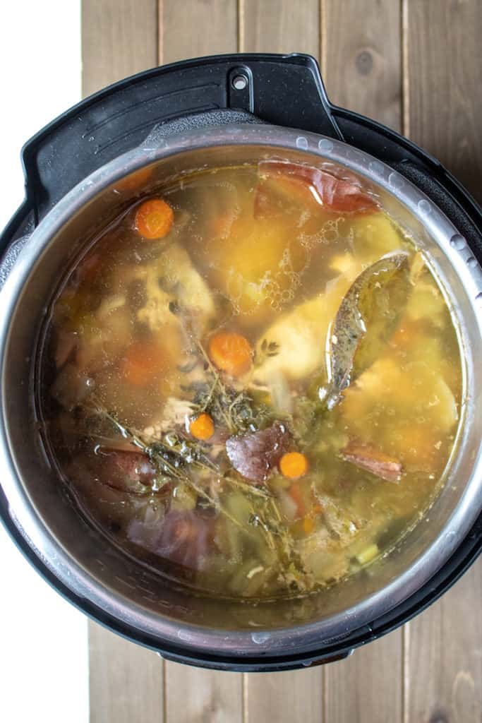 Easy Instant Pot Chicken Stock - the hungry bluebird