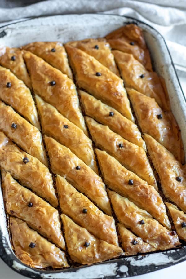 Greek Baklava Recipe {Nuts, Phyllo, Honey Syrup} - The Hungry Bluebird