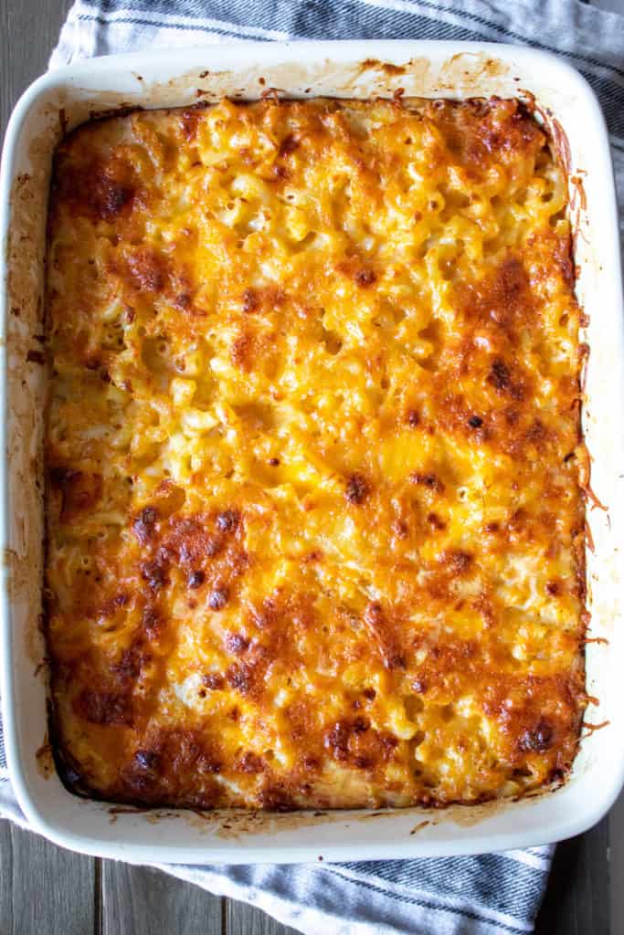 Southern Baked Macaroni and Cheese - The Hungry Bluebird