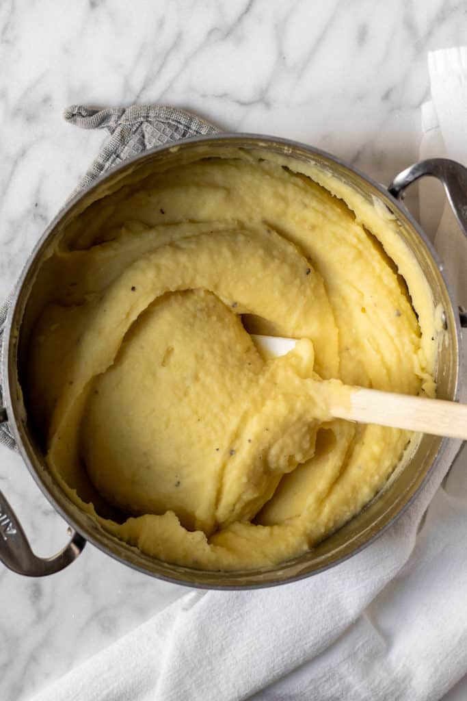 Garlic Buttermilk Mashed Potatoes The Hungry Bluebird Garlic Buttermilk Mashed Potatoes The Hungry Bluebird