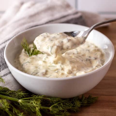 Easy Homemade Tartar Sauce - The Hungry Bluebird