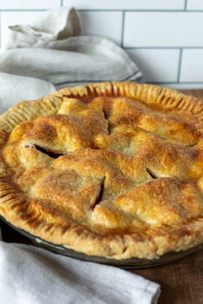 Homemade Strawberry Rhubarb Pie The Hungry Bluebird